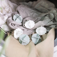 Load image into Gallery viewer, Reusable Laundry Dryer Balls (12 Pcs)
